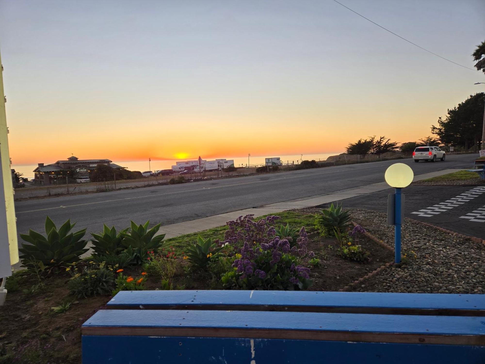 Hotel Coast Riders San Simeon